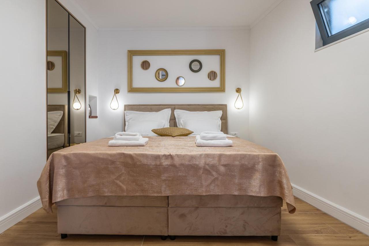 Petra & Rustic Apartma